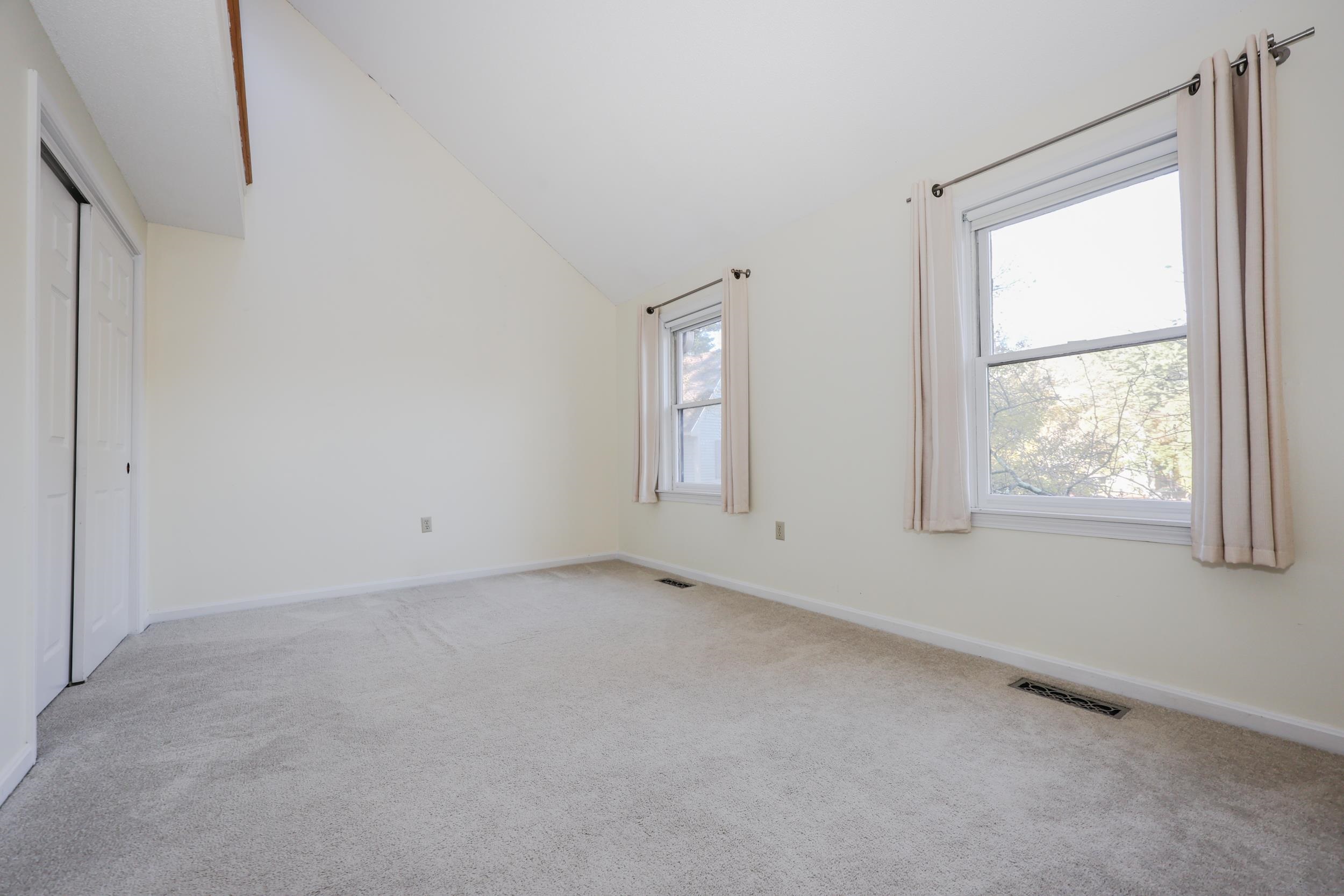 78 Bartemus Trail Nashua, NH 03063 - Photo 11 of 49