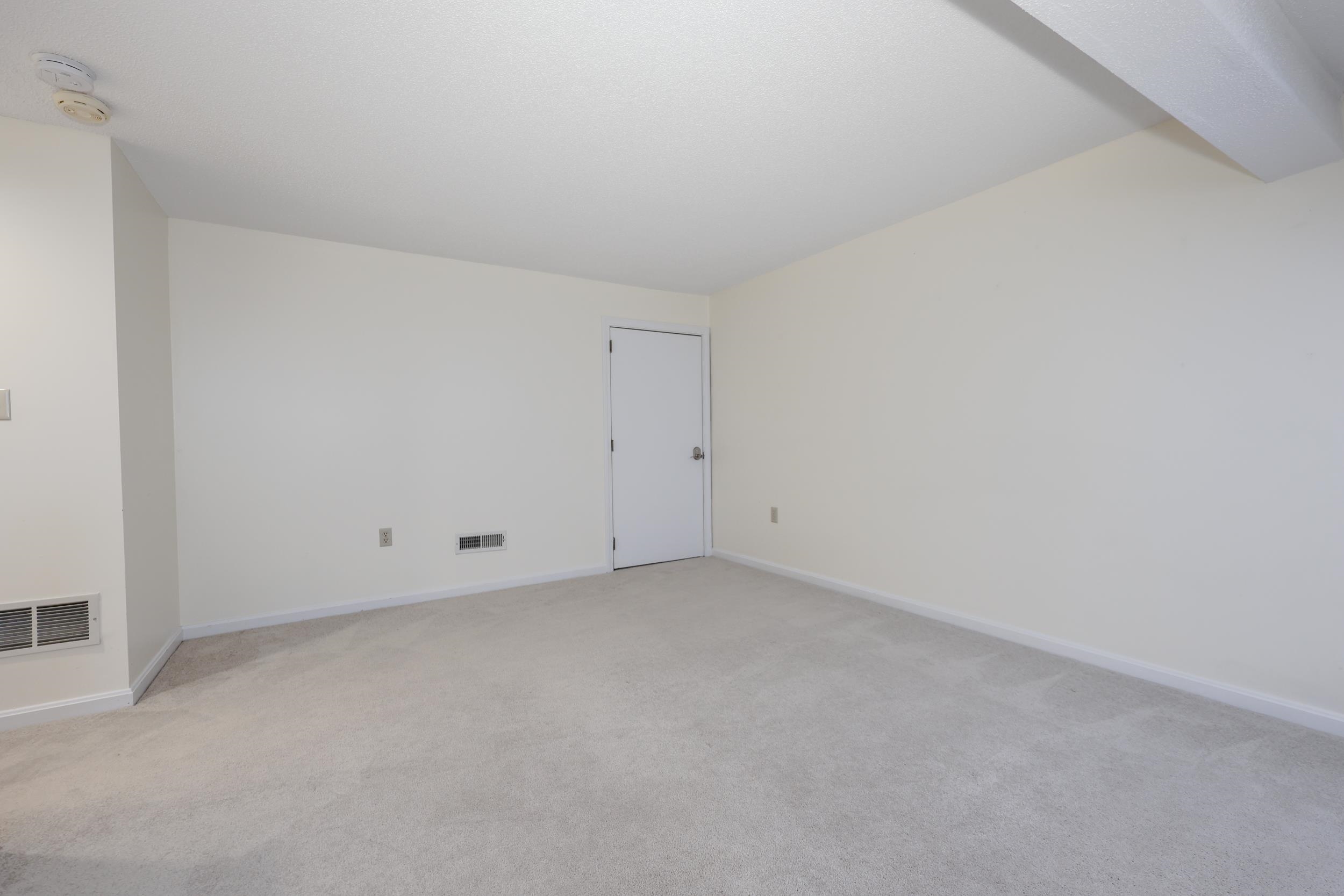 78 Bartemus Trail Nashua, NH 03063 - Photo 20 of 49