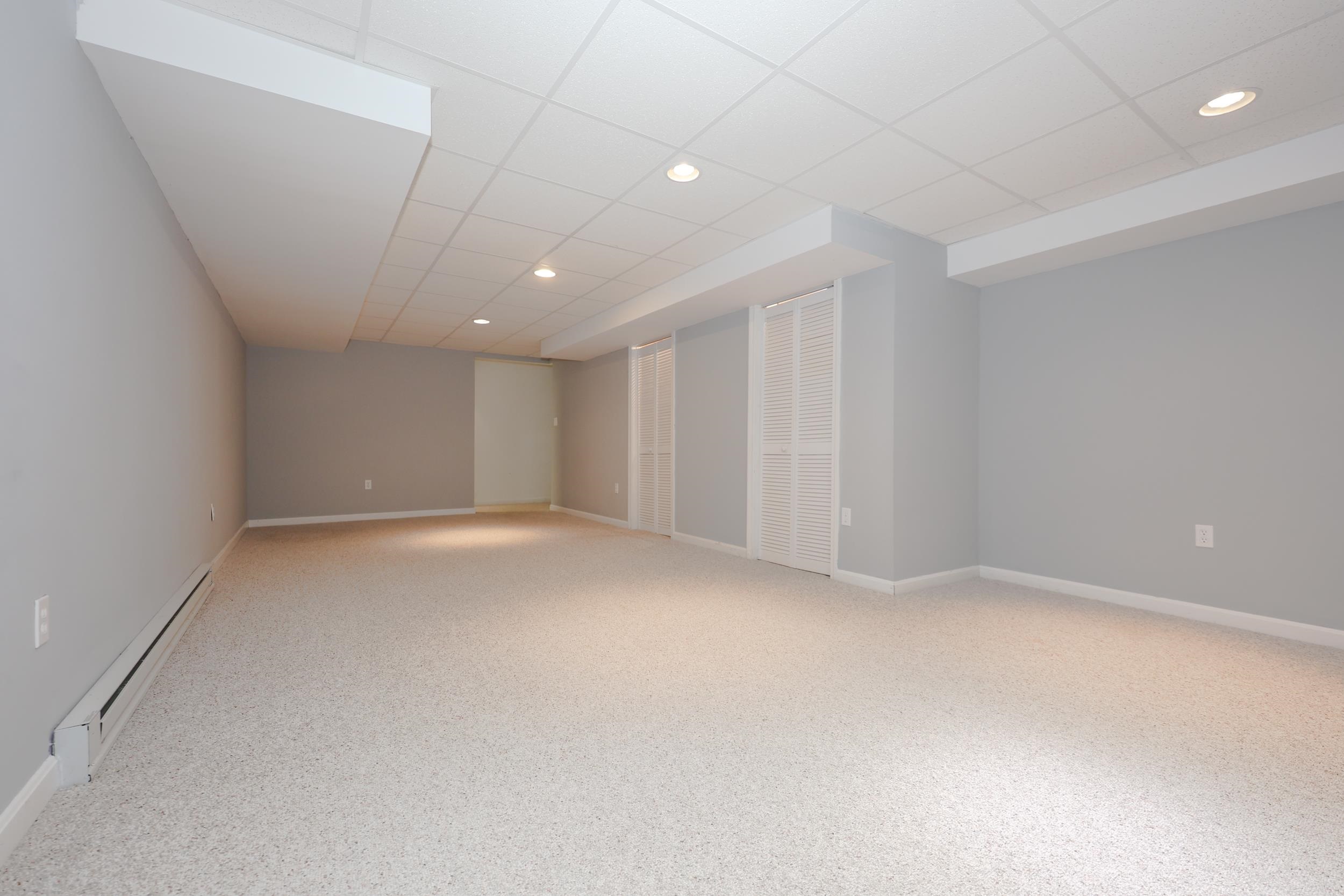 78 Bartemus Trail Nashua, NH 03063 - Photo 23 of 49