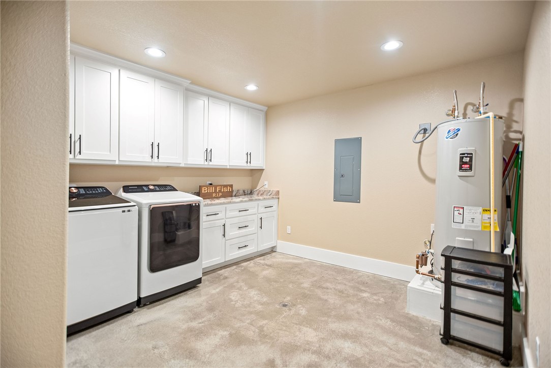 82 Cir Hook Port O'Connor, TX 77982 - Photo 17 of 32 Spacious Laundry/Utility Room