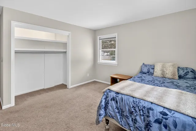 $425,000 | 18 Shady Lane, Guilderland, NY 12203