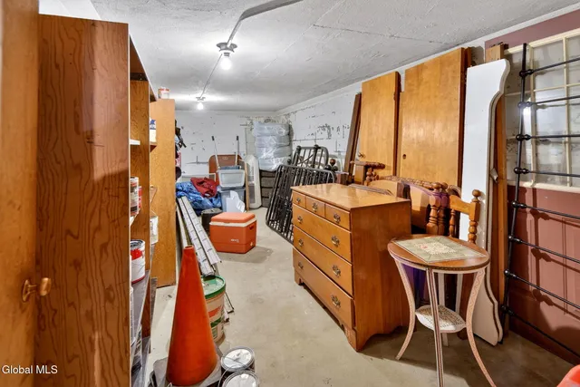 $425,000 | 18 Shady Lane, Guilderland, NY 12203