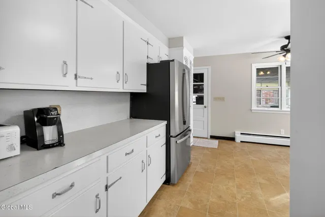 $425,000 | 18 Shady Lane, Guilderland, NY 12203