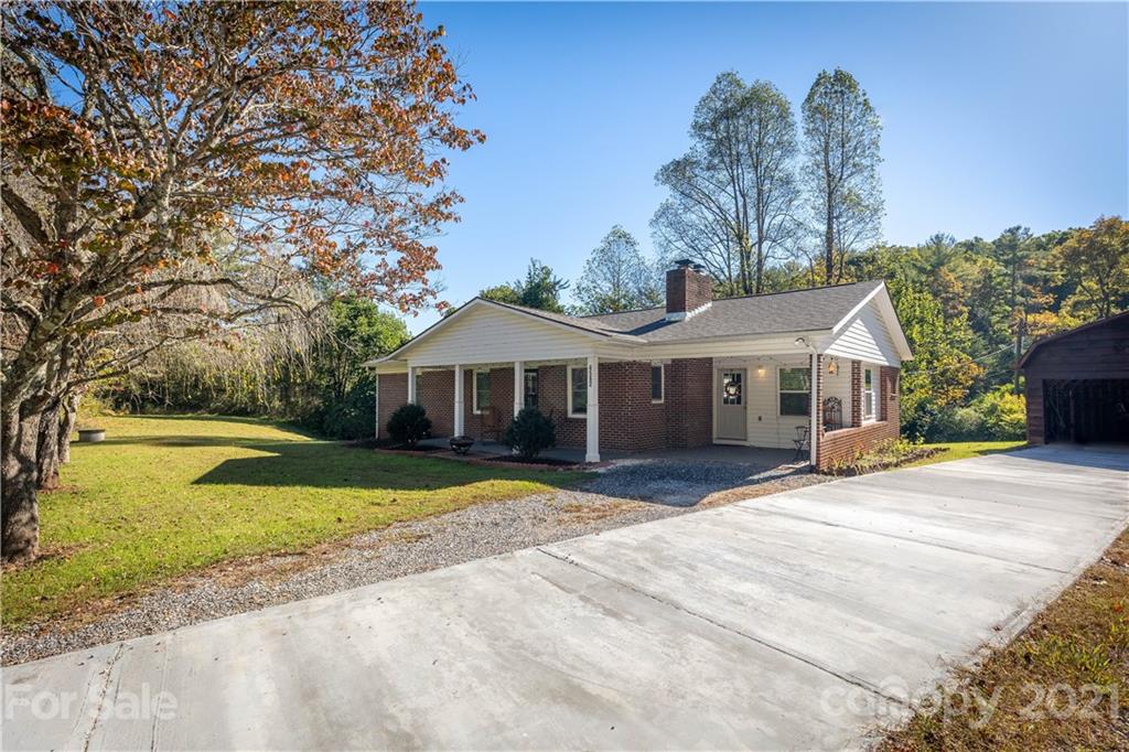 4562 Rocky Road Lenoir, NC 28645 - Photo 2 of 27 Gallery Image 2