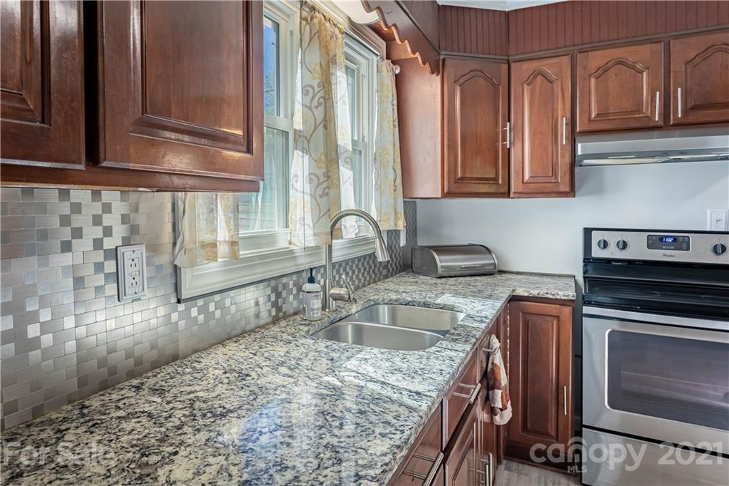 4562 Rocky Road Lenoir, NC 28645 - Photo 6 of 27 Gallery Image 6