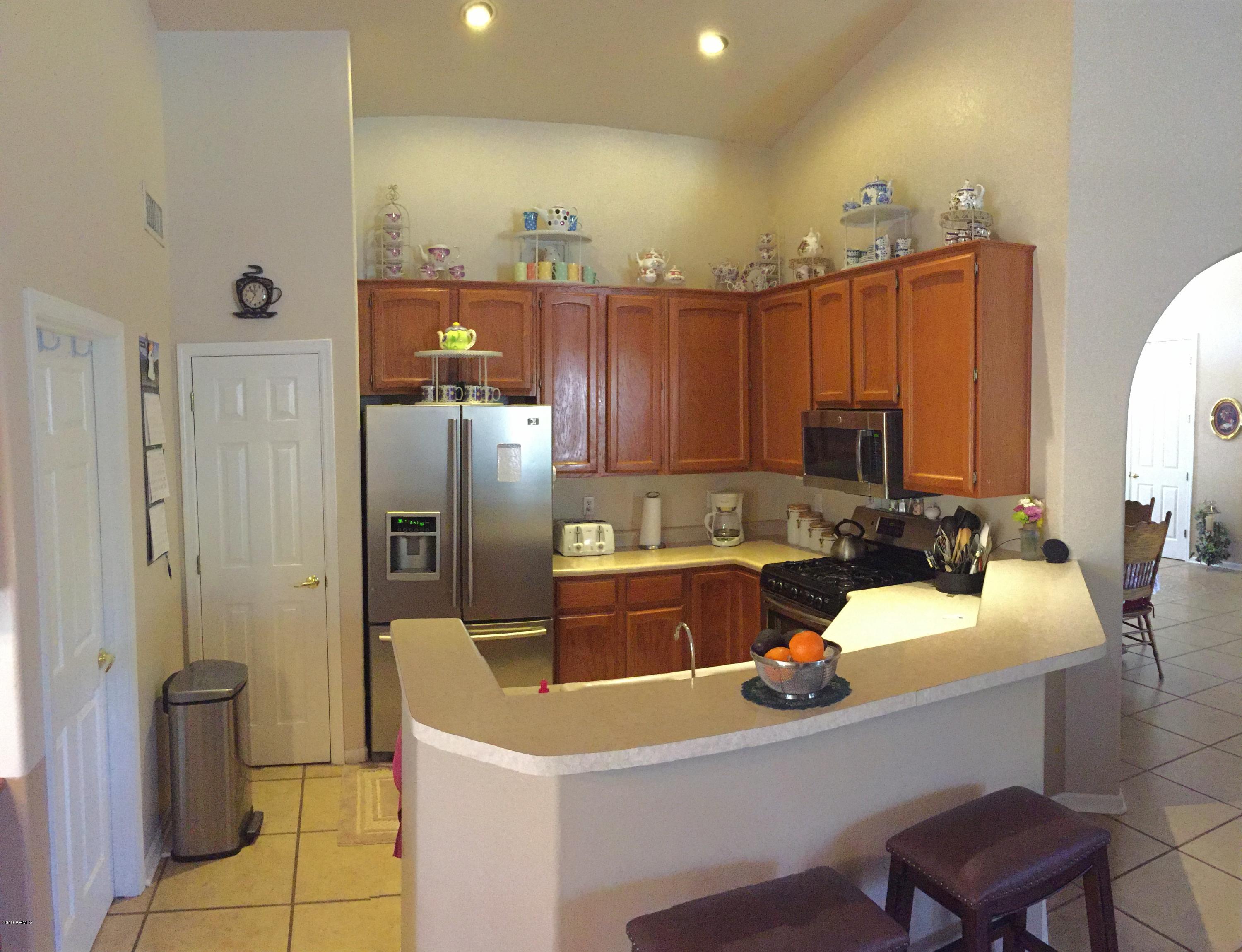 13186 West Granada Road Goodyear, AZ 85395 - Photo 25 of 72 Breakfast Bar