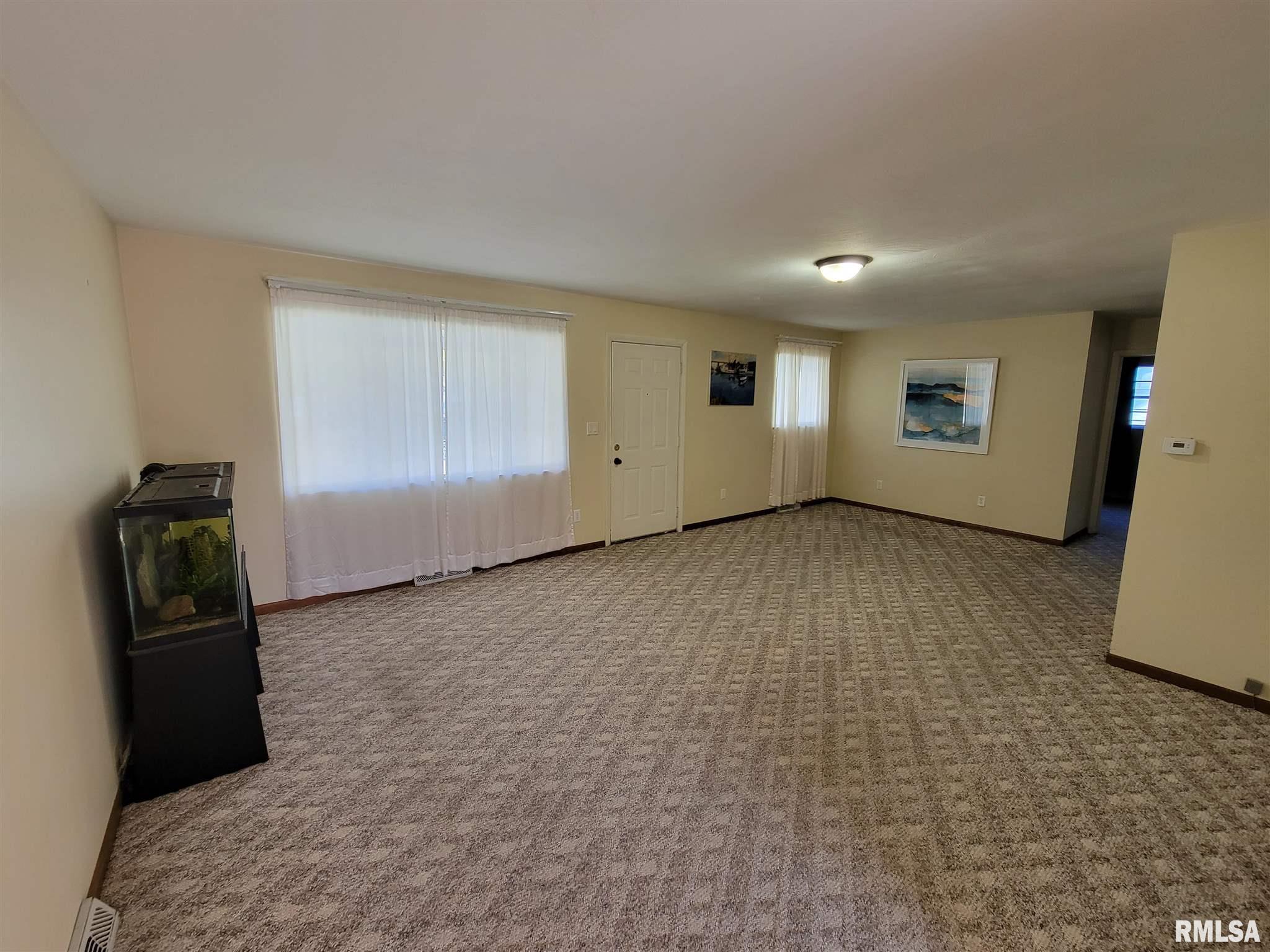 2204 Ramsey Road Springfield, IL 62702 - Photo 8 of 22