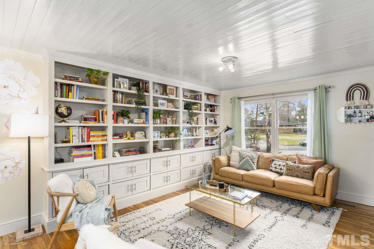 231 Pineview Road Durham, NC 27707 - Photo 5 of 30 Gallery Image 5