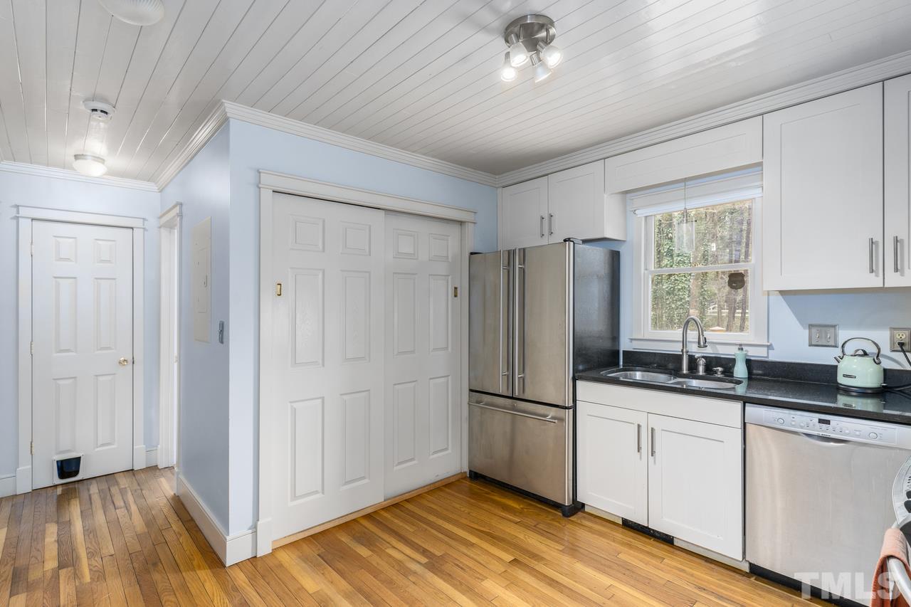 231 Pineview Road Durham, NC 27707 - Photo 10 of 30 Gallery Image 10