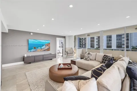 $1,325,000 | 11 Island Avenue, Unit 411, Miami Beach, FL 33139