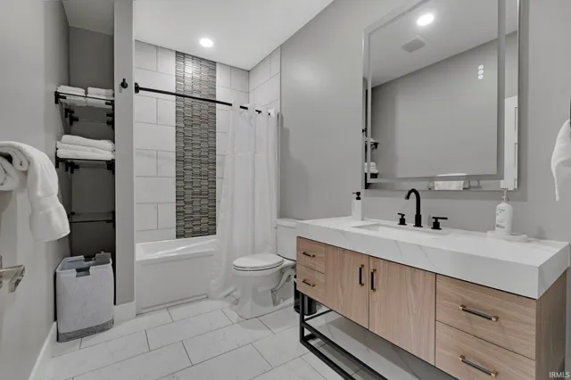 $1,110,000 | 520 Lavina Street, Fort Wayne, IN 46802