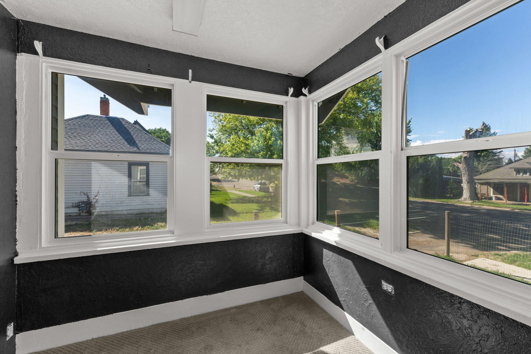 311 West D Street Shoshone, ID 83352 - Photo 6 of 27 7-web-or-mls-1-9