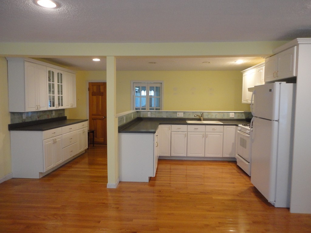 18 Wedgewood Road Worcester, MA 01602 - Photo 11 of 30 Gallery Image 11