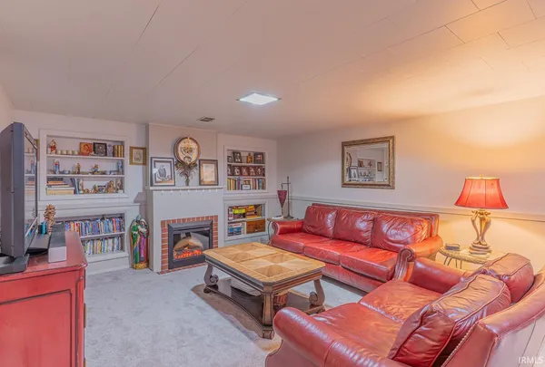 $246,900 | 19275 Wedgewood Drive, South Bend, IN 46637