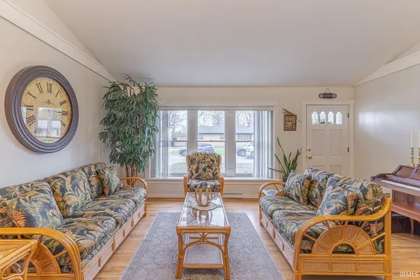 $246,900 | 19275 Wedgewood Drive, South Bend, IN 46637