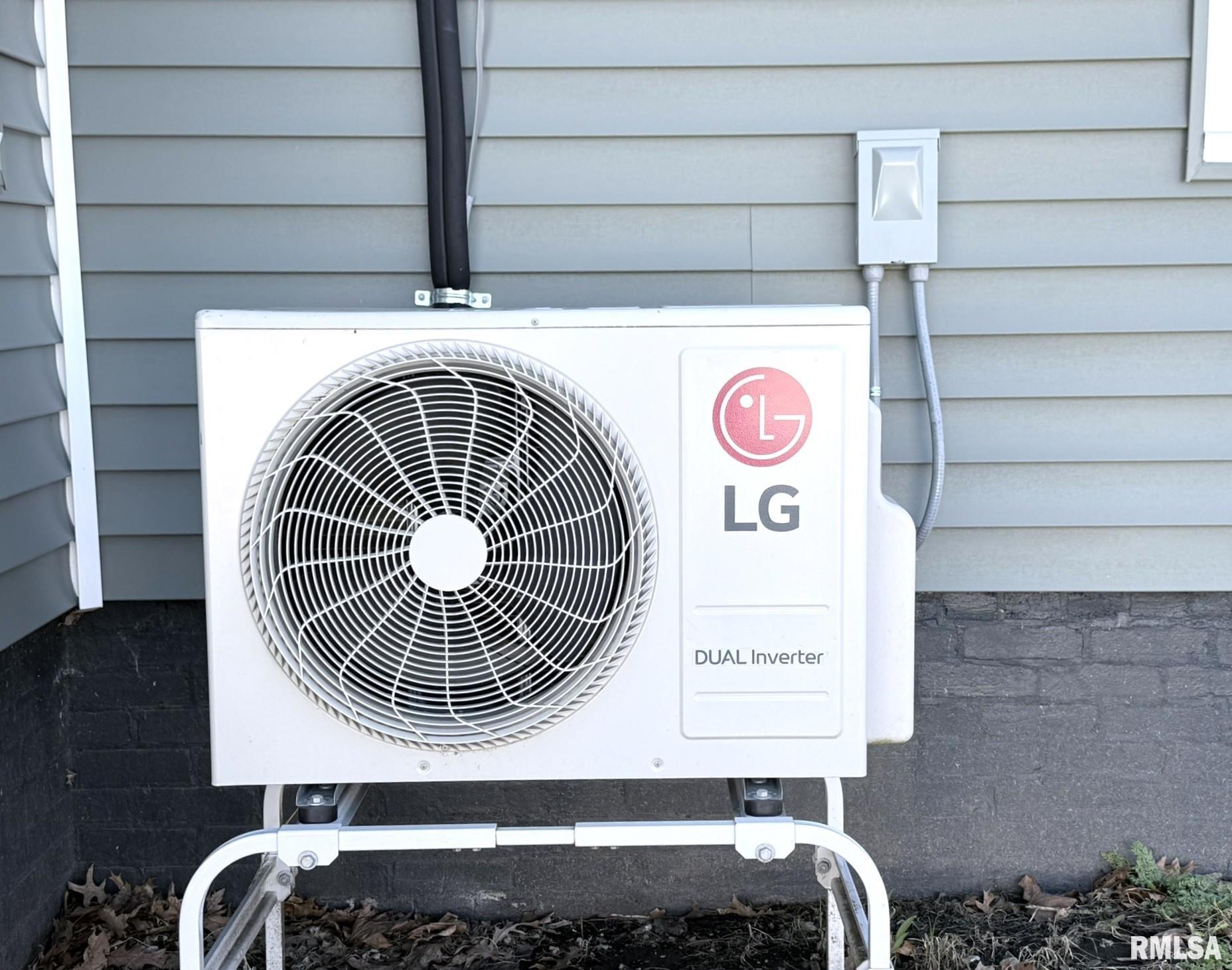 109 East West Street Oneida, IL 61467 - Photo 22 of 69