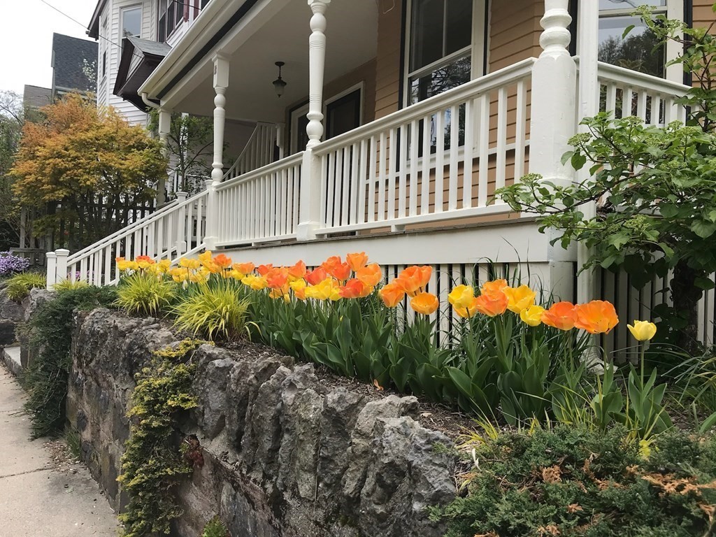 18 Newbern Street Boston, MA 02130 - Photo 2 of 40