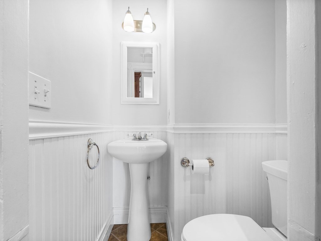 18 Newbern Street Boston, MA 02130 - Photo 32 of 40