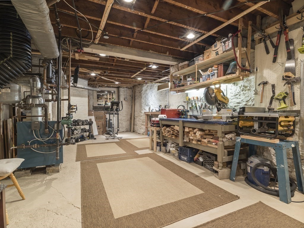 18 Newbern Street Boston, MA 02130 - Photo 34 of 40