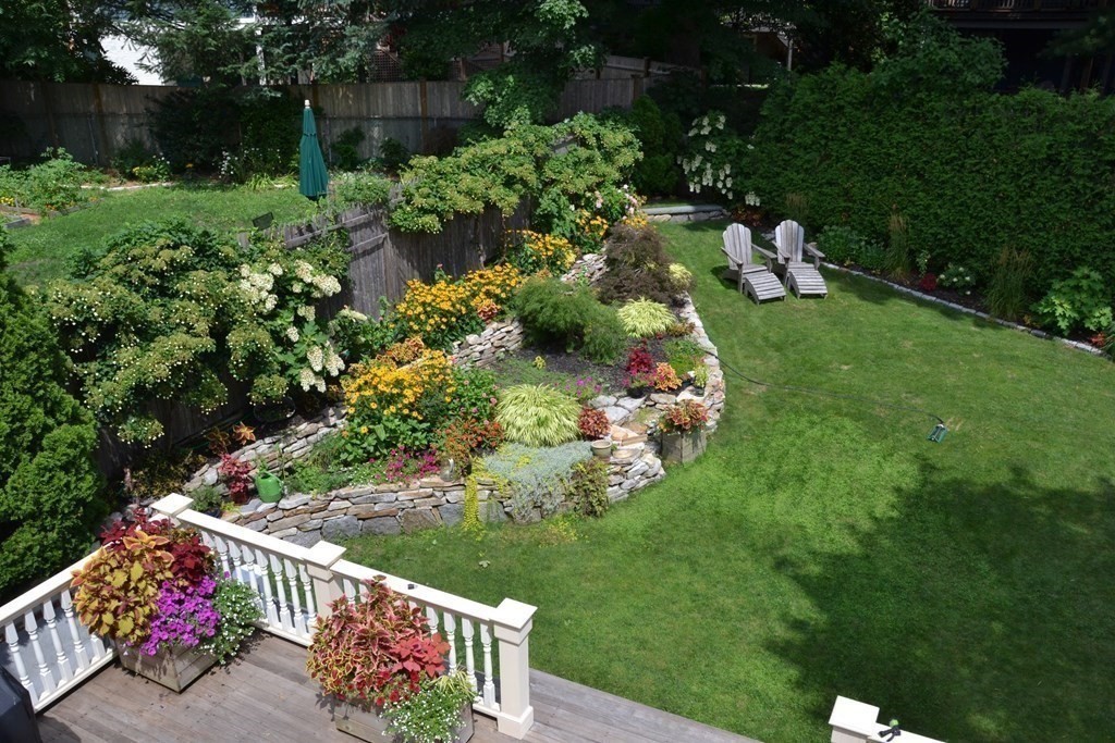 18 Newbern Street Boston, MA 02130 - Photo 4 of 40