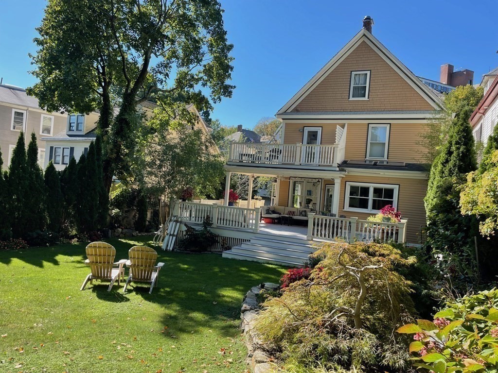 18 Newbern Street Boston, MA 02130 - Photo 5 of 40