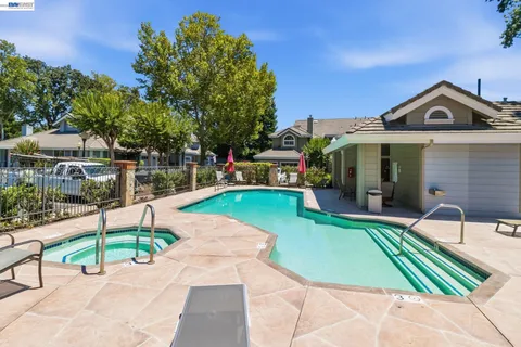 $925,000 | 57 Danville Oak Place, Danville, CA 94526