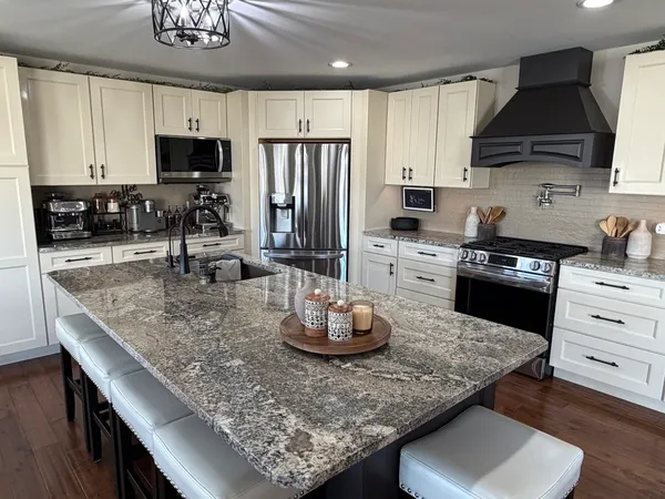$799,900 | 17245 County Line Road, Plainfield, IL 60586