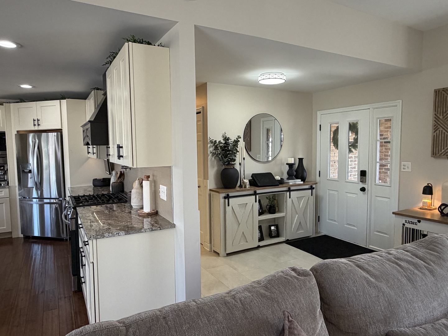 17245 County Line Road Plainfield, IL 60586 - Photo 9 of 45 a kitchen with a refrigerator stove and sink