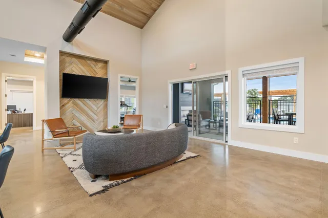 $2,903 | 1120 Dundalk Trail, Woodbury, MN 55129