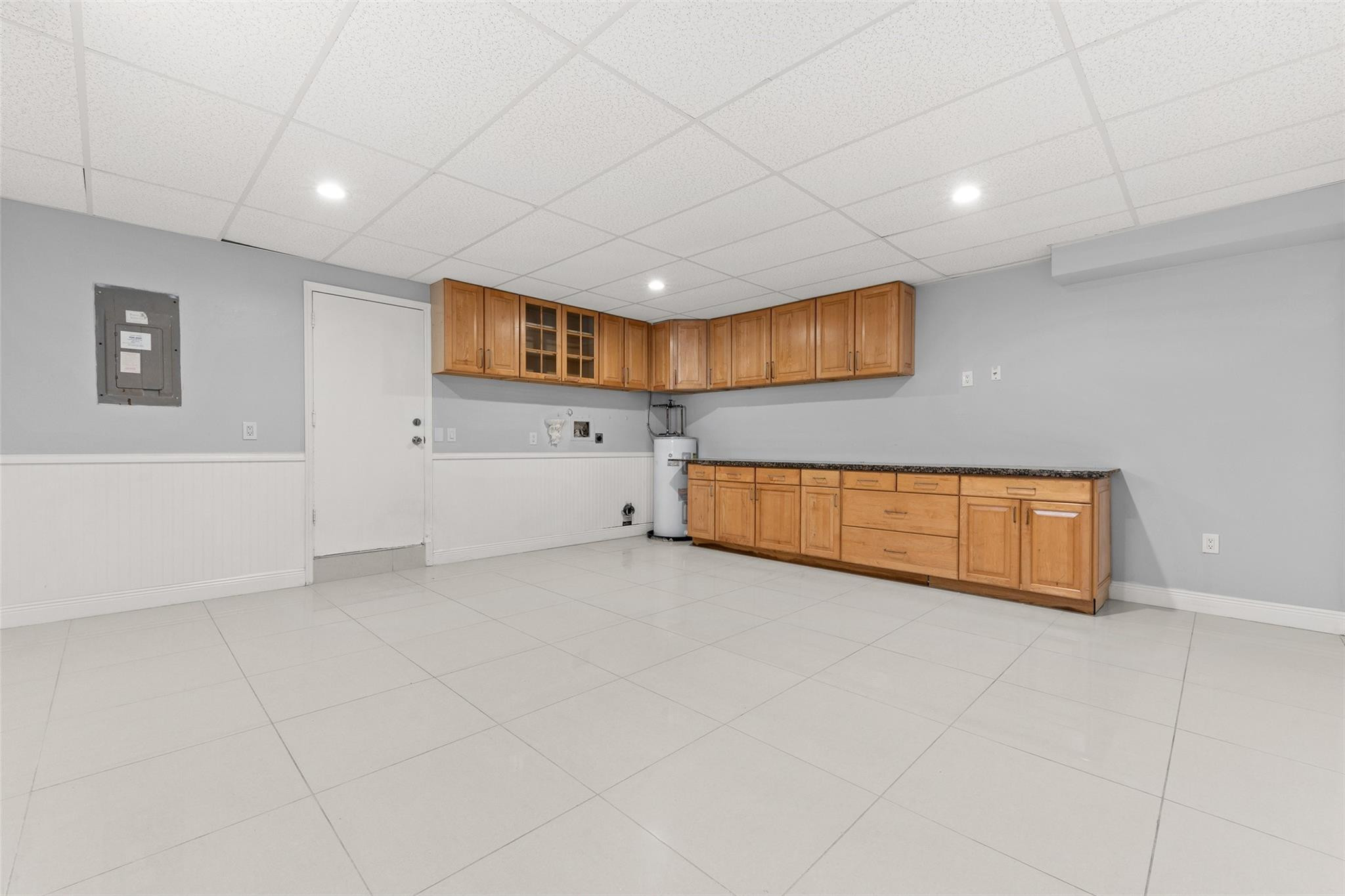 9918 Moss Pond Drive Boca Raton, FL 33496 - Photo 24 of 31 a view of a livingroom with furniture