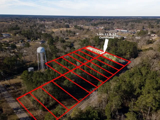 an aerial view of a tennis ground