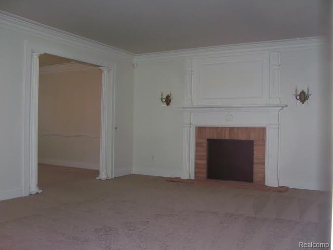 1079 Hemlock Drive Rochester, MI 48307 - Photo 11 of 53 4.jpg
