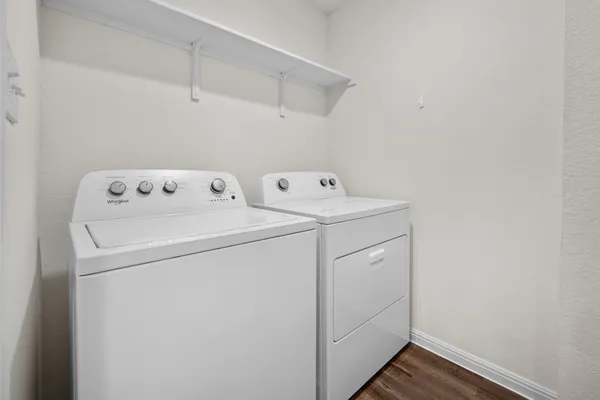 $1,600 | 320 Bell Rings Drive, Jarrell, TX 76537