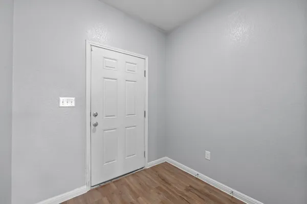 $1,600 | 320 Bell Rings Drive, Jarrell, TX 76537