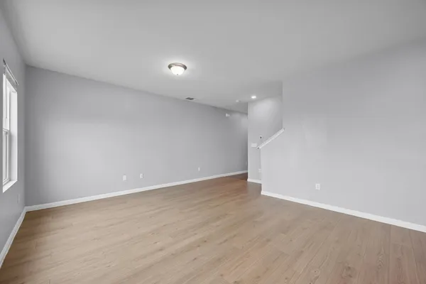 $1,600 | 320 Bell Rings Drive, Jarrell, TX 76537