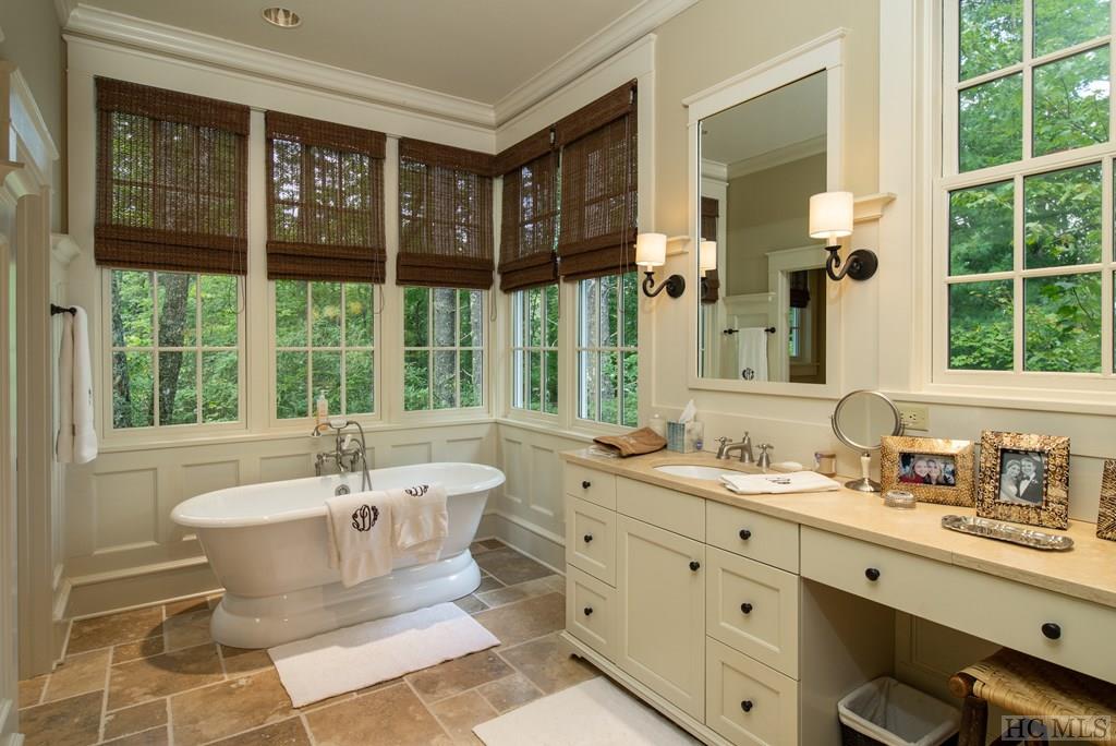 424 Gristmill Ridge Highlands, NC 28741 - Photo 28 of 59 Gallery Image 28
