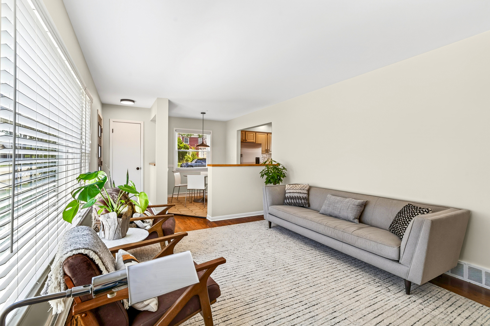 1050 Cedar Street Park Ridge, IL 60068 - Photo 6 of 56 Gallery Image 6