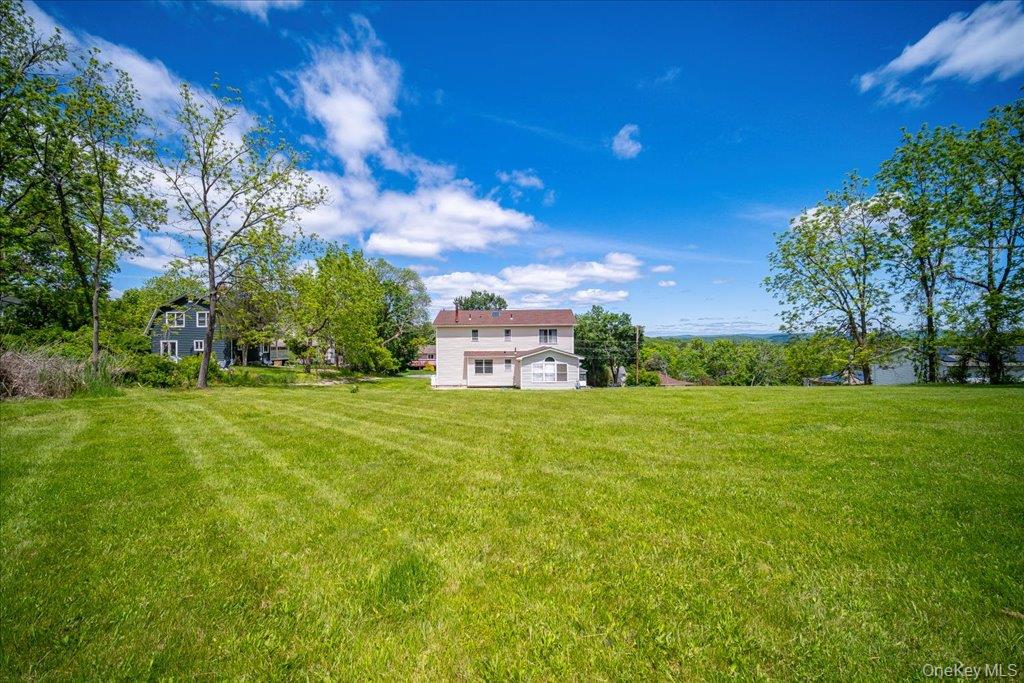 11 Catskill Avenue Monroe, NY 10950 - Photo 4 of 48 View of green lawn