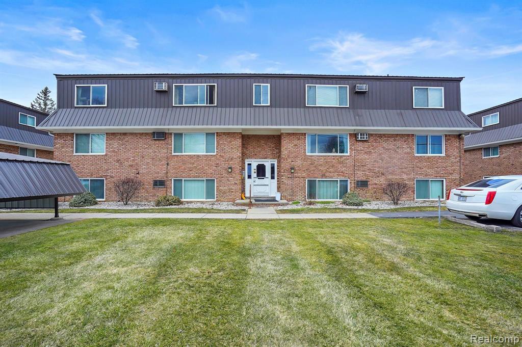 1627 South Riverside Avenue, Unit 4 St. Clair, MI 48079 - Photo 3 of 16