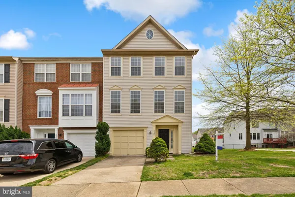 $2,995 | 2900 Stockholm Way, Woodbridge, VA 22191