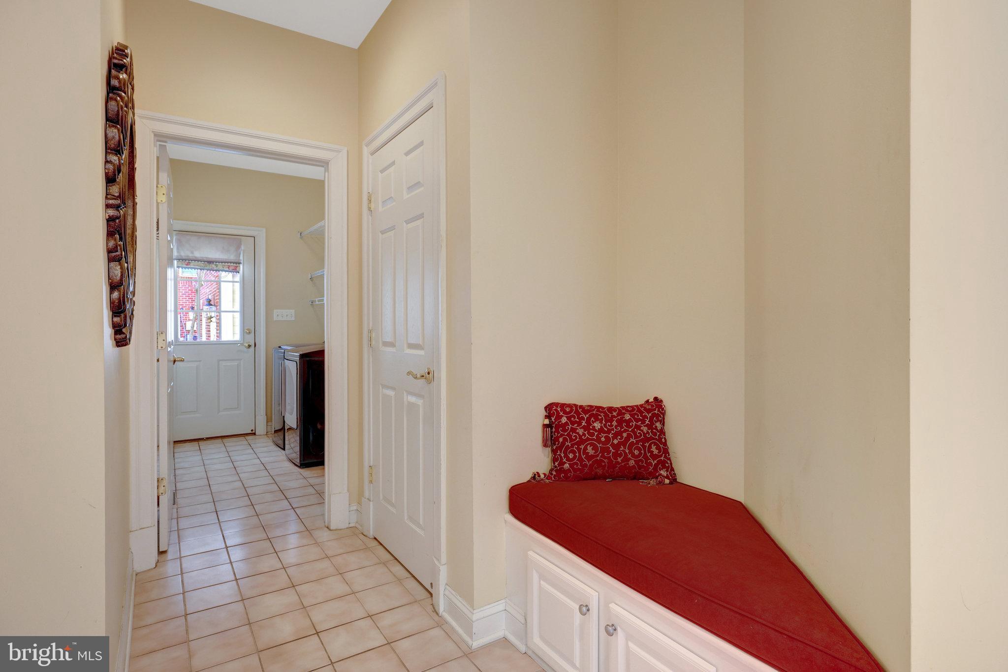 11601 Cedar Chase Road Herndon, VA 20170 - Photo 37 of 105 Gallery Image 37
