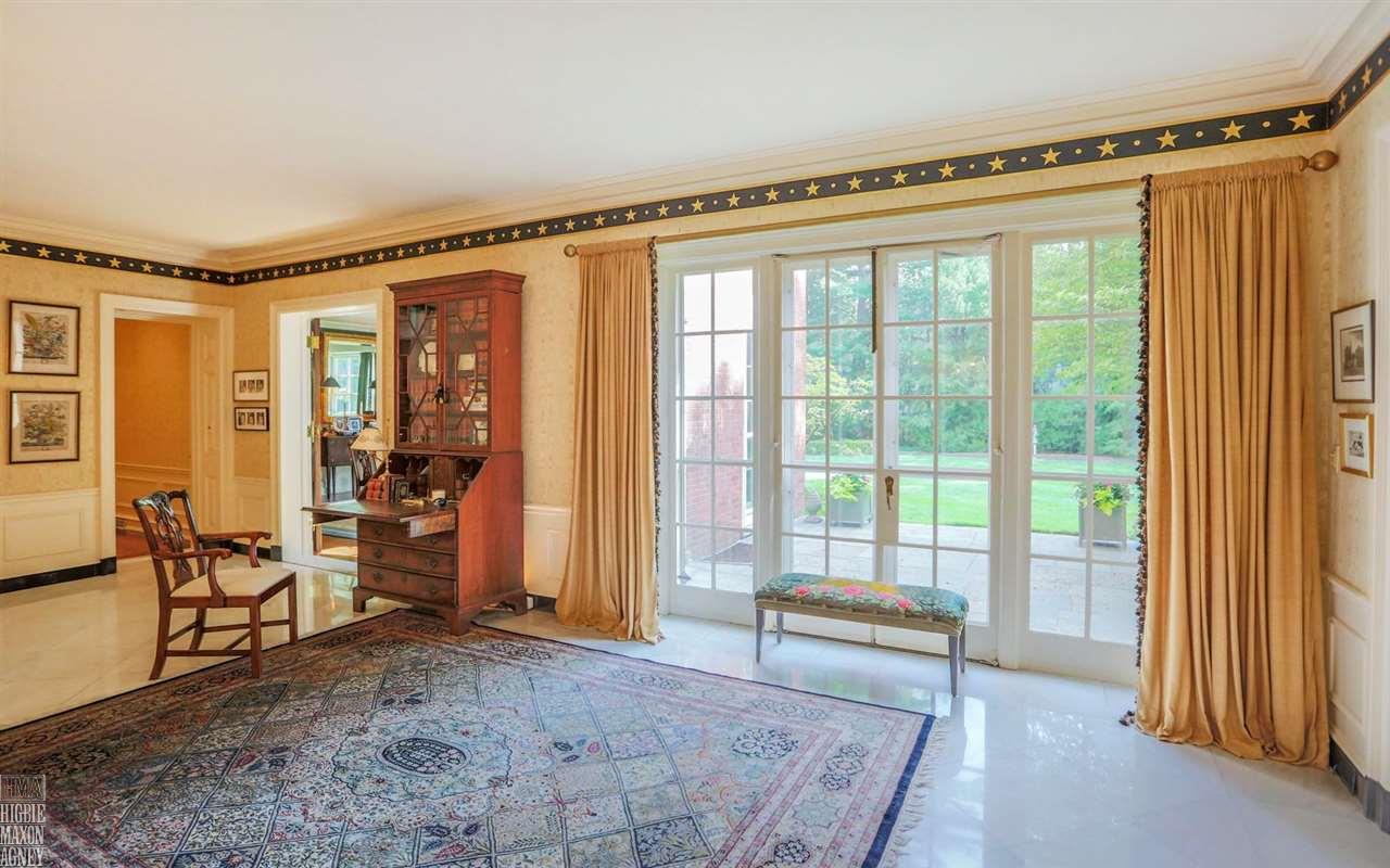 168 Stephens Road Grosse Pointe Farms, MI 48236 - Photo 8 of 49