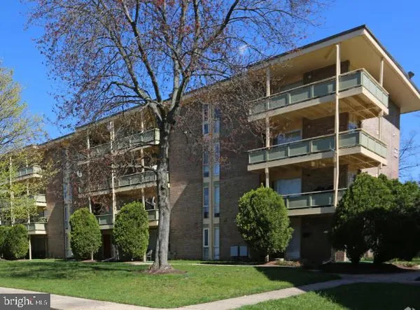 front view of house with a yard