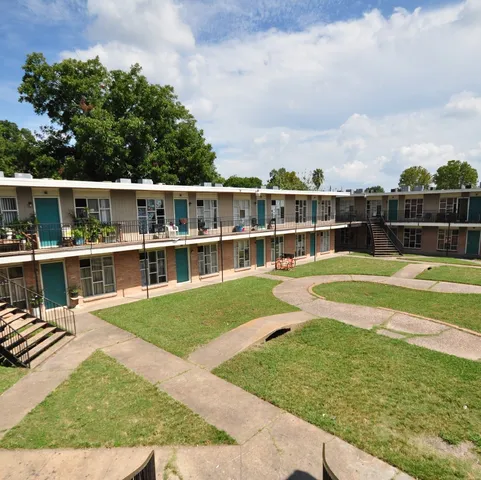 a view of a house with a big yard