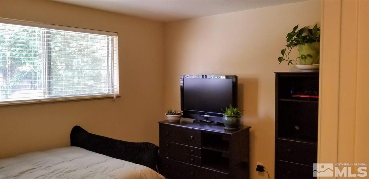 4185 Houston Drive Reno, NV 89502 - Photo 8 of 14 Photo 8