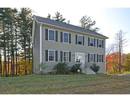 22 Redgate Road Dracut, MA 01826 - Photo 1 of 15 Gallery Image 1