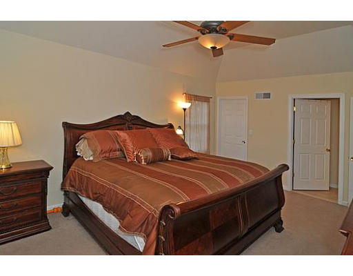 22 Redgate Road Dracut, MA 01826 - Photo 12 of 15 Gallery Image 12