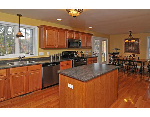 22 Redgate Road Dracut, MA 01826 - Photo 3 of 15 Gallery Image 3