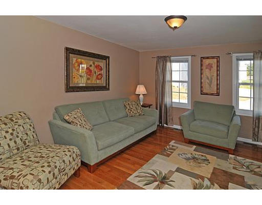 22 Redgate Road Dracut, MA 01826 - Photo 8 of 15 Gallery Image 8