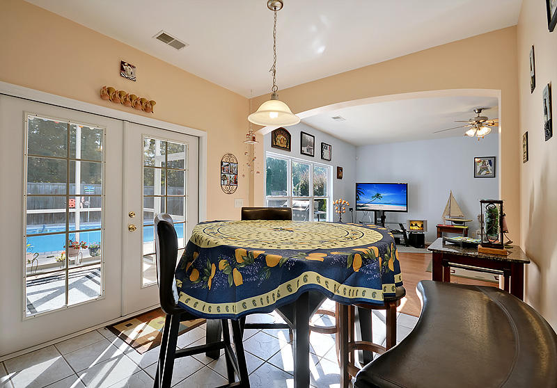 252 Westbrooke Road Summerville, SC 29486 - Photo 13 of 28 Large Eat in Kitchen Area